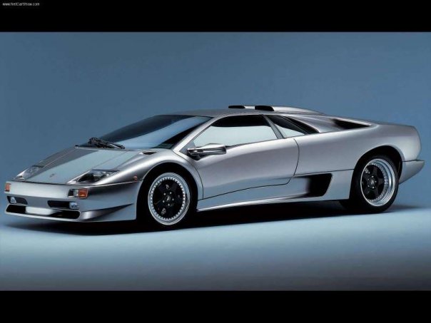 Amazing car, it is a Lamborghini.