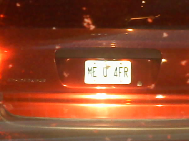 My guess, it means "me and you for free" sexually.
What do you think?