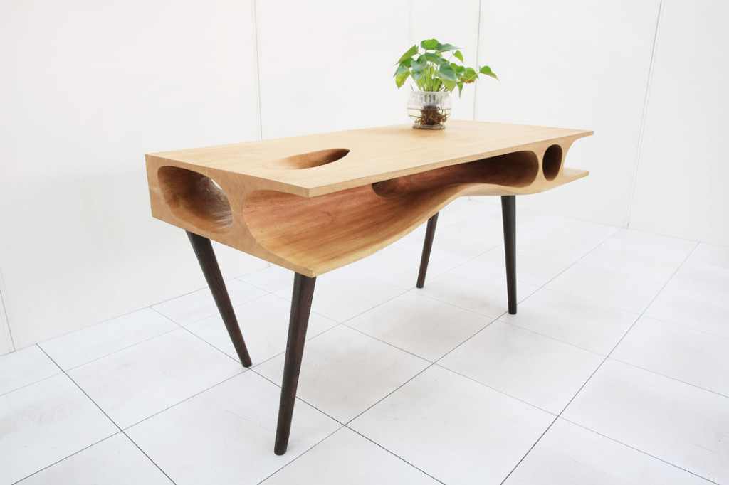 The table features crannies and passageways, where your furry cat friend can happily roam stealthily.