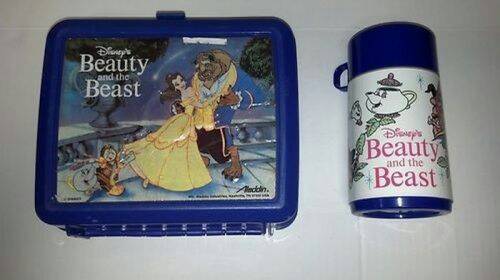 35 Old School Lunch Boxes