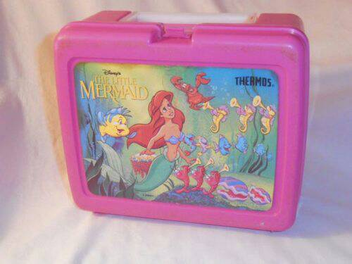 35 Old School Lunch Boxes