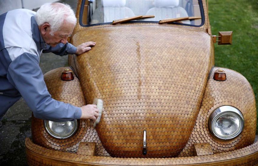 wooden volkswagen beetle