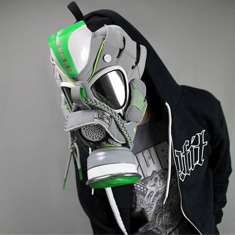 Sneakerhead - An artist transforms his sneakers into impressive masks