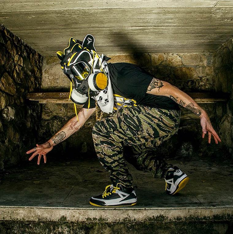 Sneakerhead - An artist transforms his sneakers into impressive masks