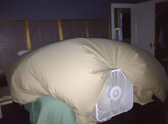 Use a box fan to keep a fort upright and ventilated.