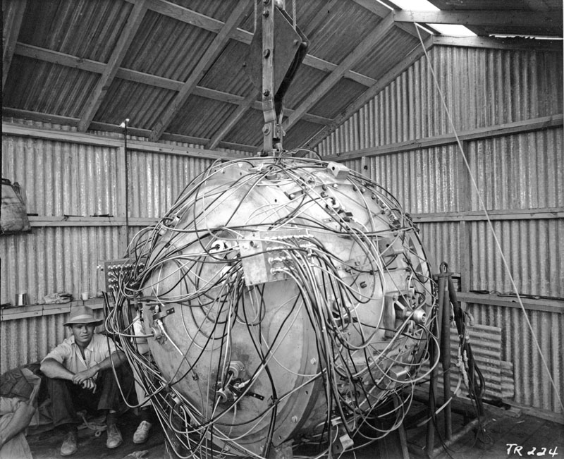 The Gadget, the first Atomic Bomb, 1945