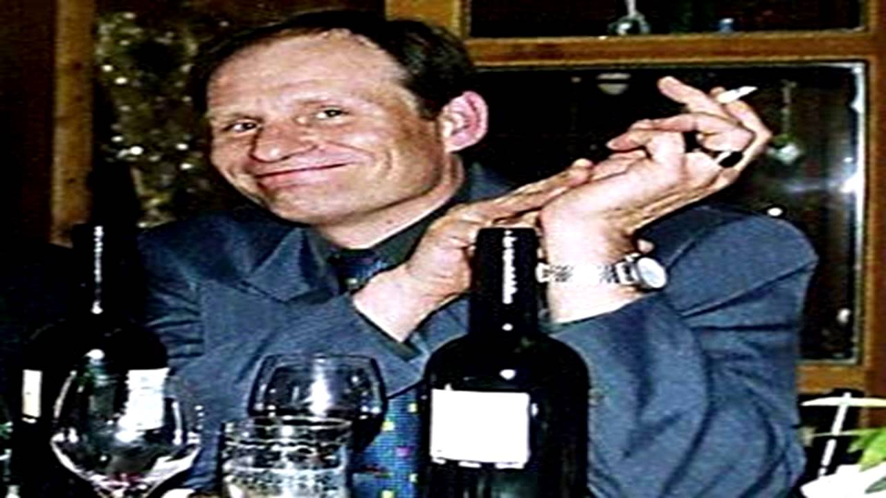 Armin Meiwes-
Armin Meiwes was a German cannibal who found someone who voluntarily let him kill and eat him on the internet. Before the victim died, Meiwes severed the guy’s penis and they shared it.
Meiwes has since become a vegetarian but claims there are “about 800” cannibals in Germany.