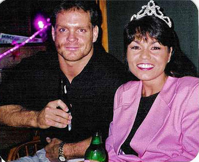 Nancy Benoit Wikipedia page incident-
Wikipedia page reports the death of Nancy Benoit’s death 14 hours before the police discover her body.