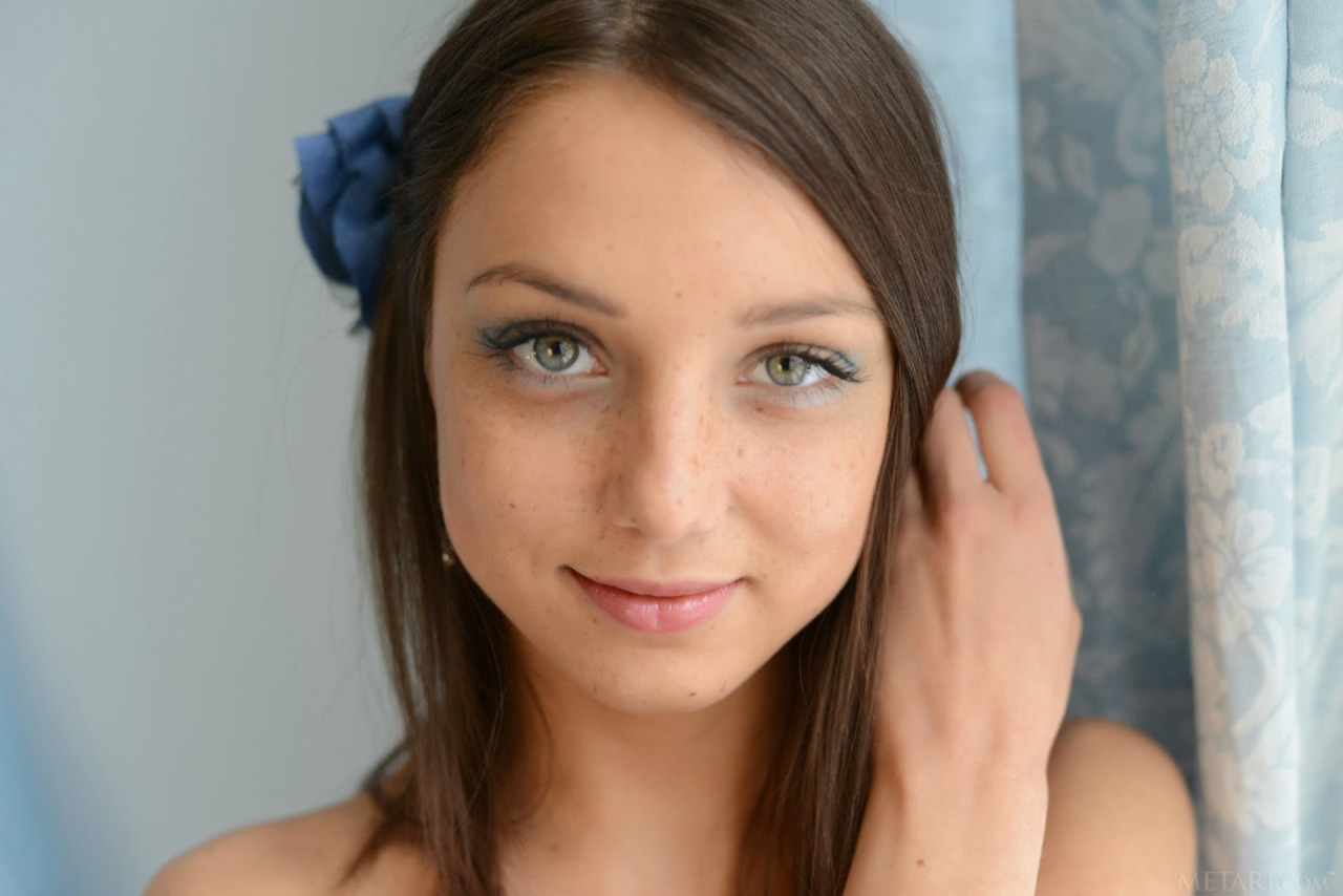 Ekaterina Nensi
Age: 20  
Measurements: 34/24/34  
Height: 5'5 "  
Country: Russian Federation