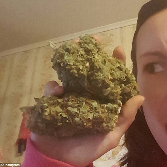 420 pics and memes - girl holding weed