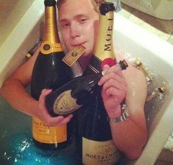 rich people drinking champagne