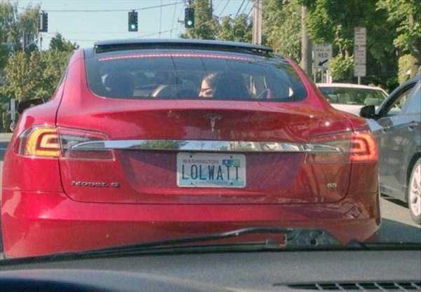 32 Hilariously Creative Tesla License Plates