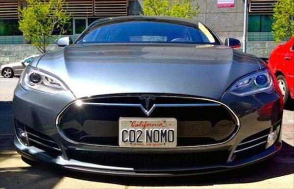 32 Hilariously Creative Tesla License Plates