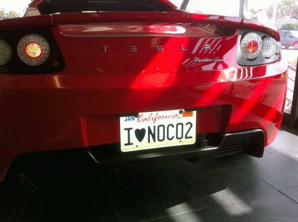 32 Hilariously Creative Tesla License Plates