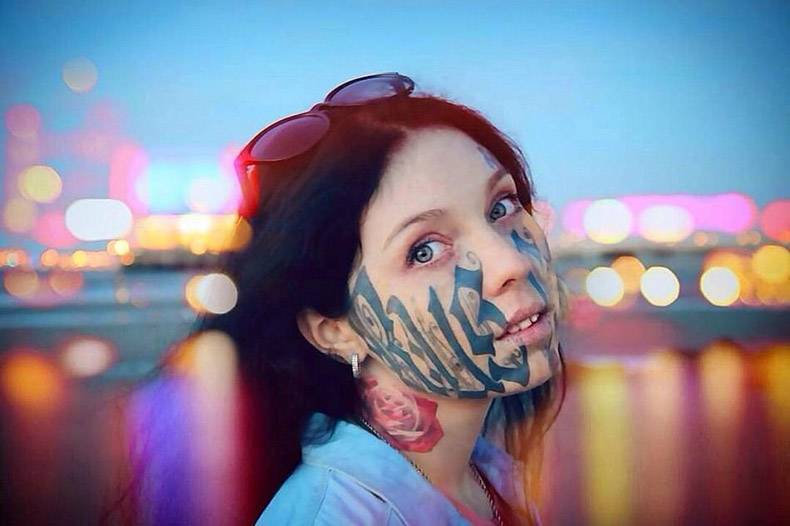 bad female face tattoos