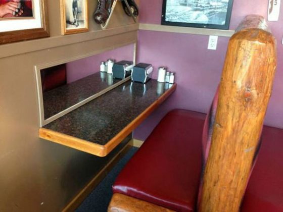 one person restaurant booth