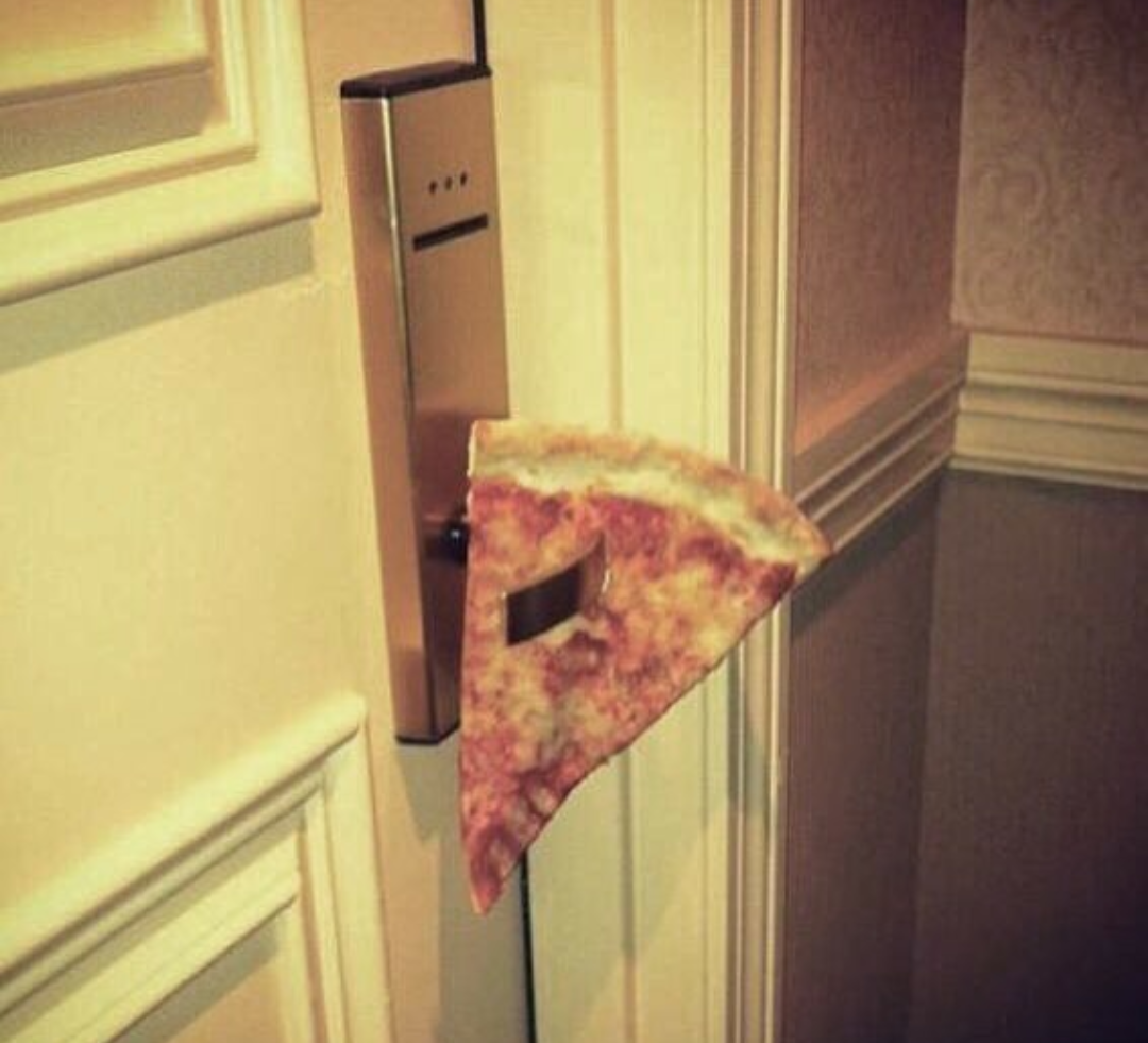 pizza door