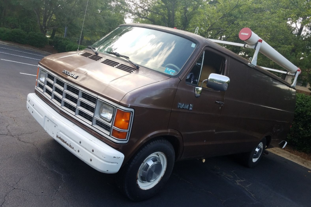 Someone Just Bought This Sweet 1989 FBI Surveillance Van That Was Used In Stings on eBay