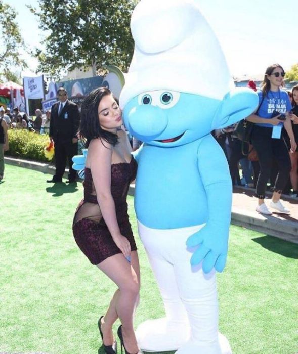 ariel winter smurf premiere