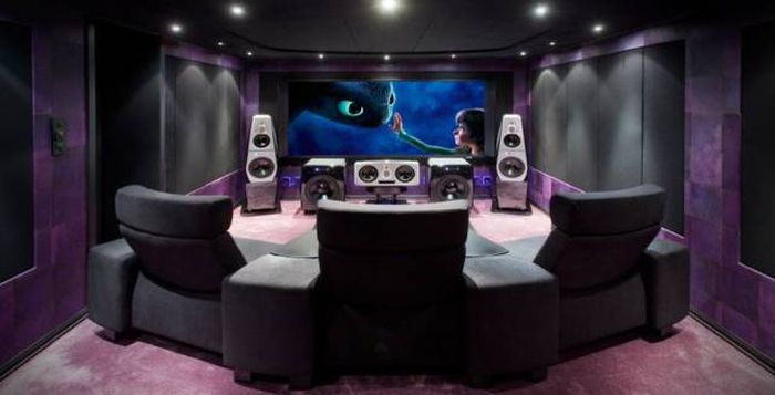 picture of an awesome home theatre