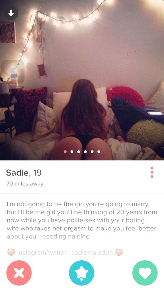 31 Tinder Girls Who Are Probably Down For Butt Stuff