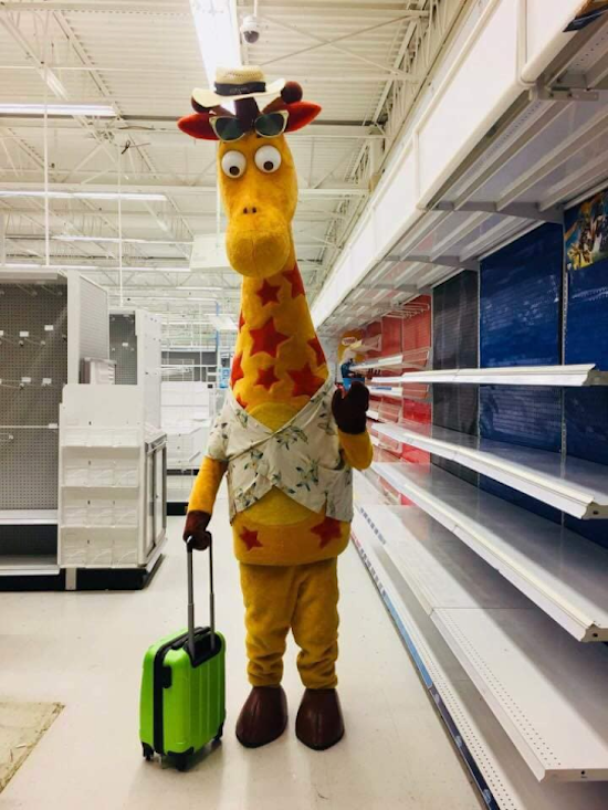toys r us giraffe saying bye