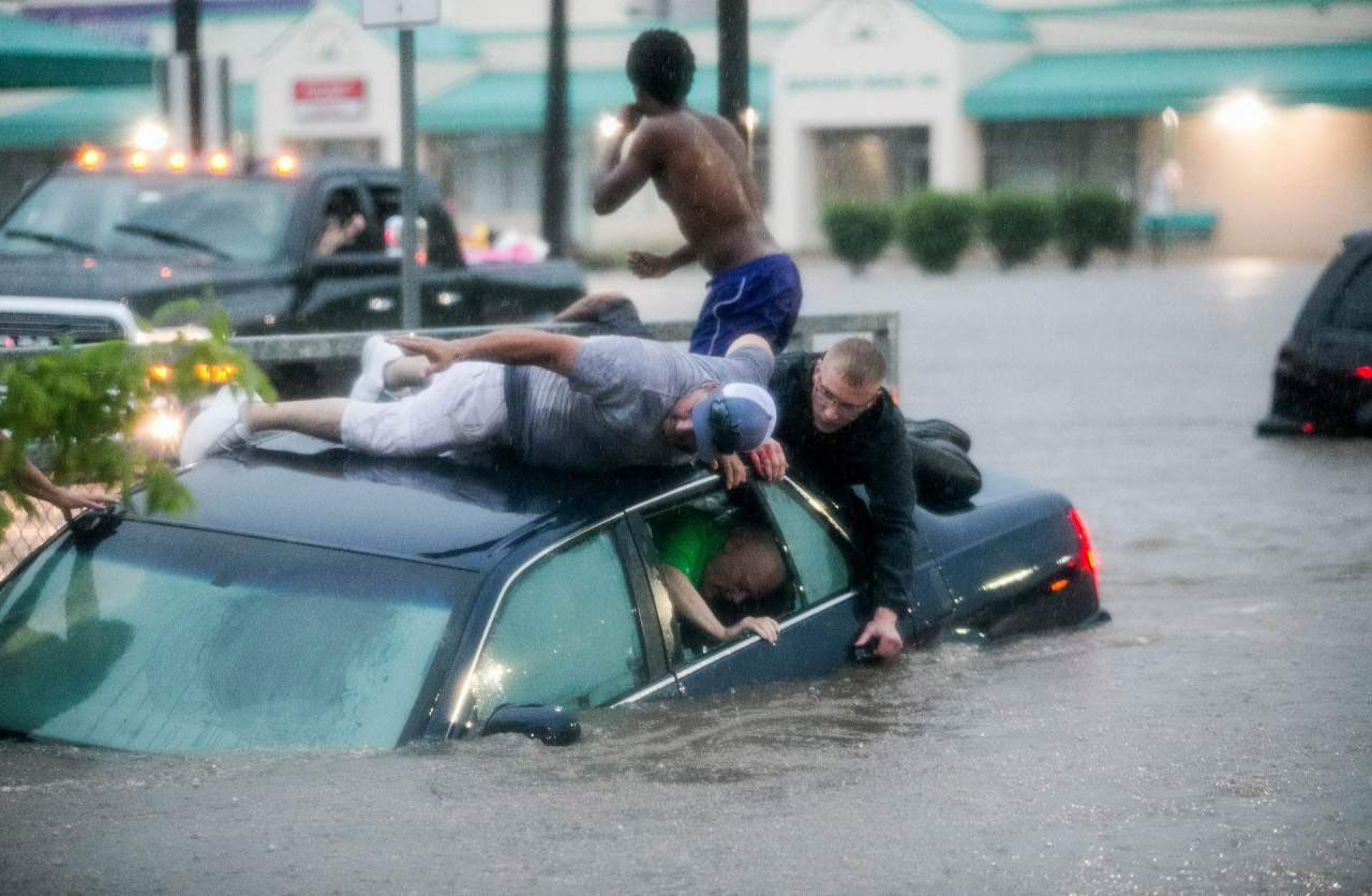 dramatic rescue photo