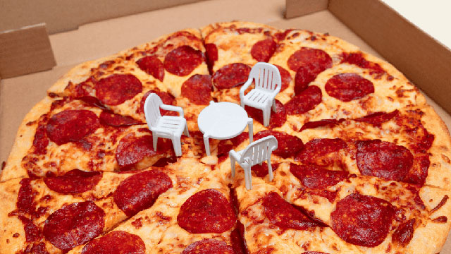 pizza table chairs