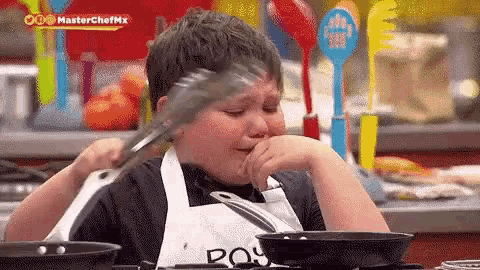 me forcing myself to save money gif - Masterchefax Roy