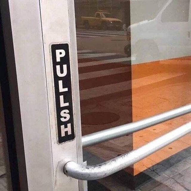 random pic pullsh door