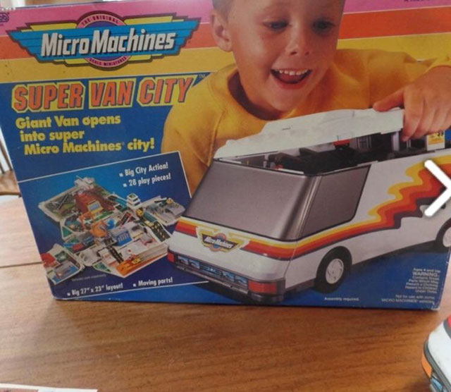 Notalgic pics - car - Micro Machines Super Van City Giant Van opens into super Micro Machines city! Big Gly Action! . 28 play pieces! Moving parts 27