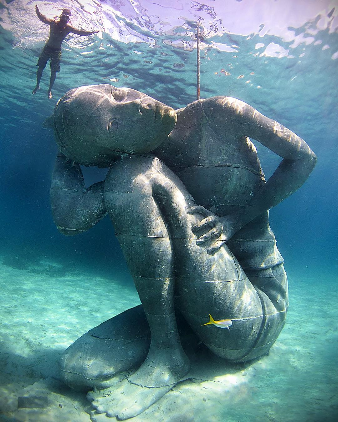 random pics - girl underwater