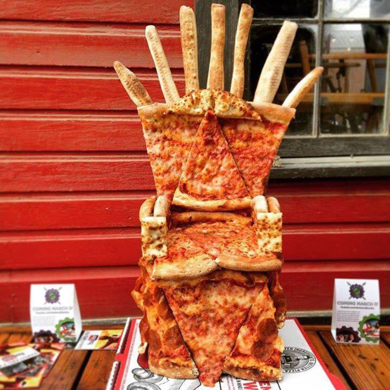 random pics - game of thrones pizza