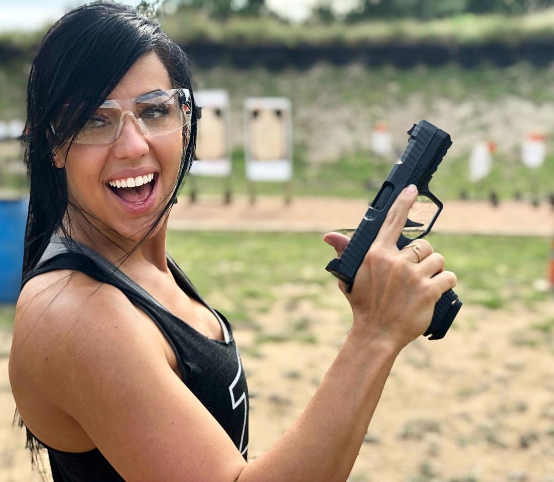 This Sexy Gamer Loves To Get Her Hands On Some Big Weapons IRL