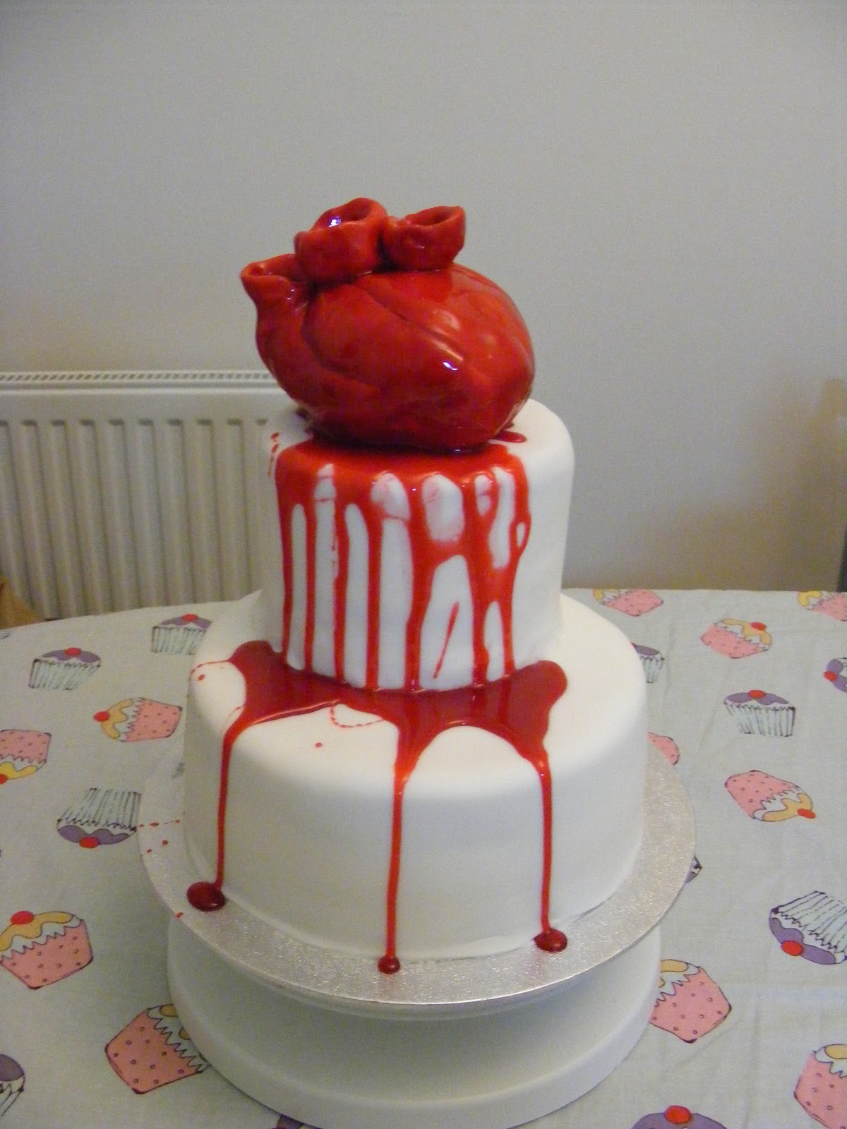 human heart birthday cake
