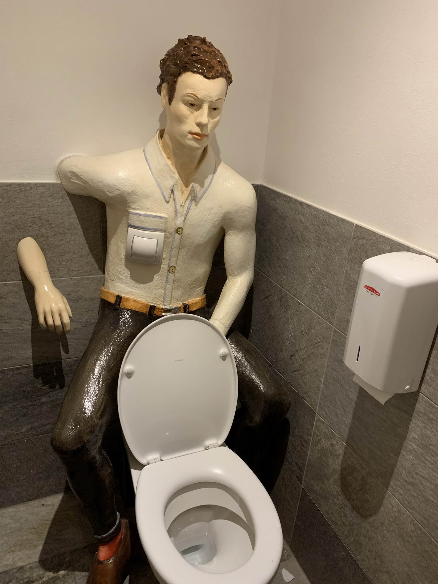 urinal - Ygan
