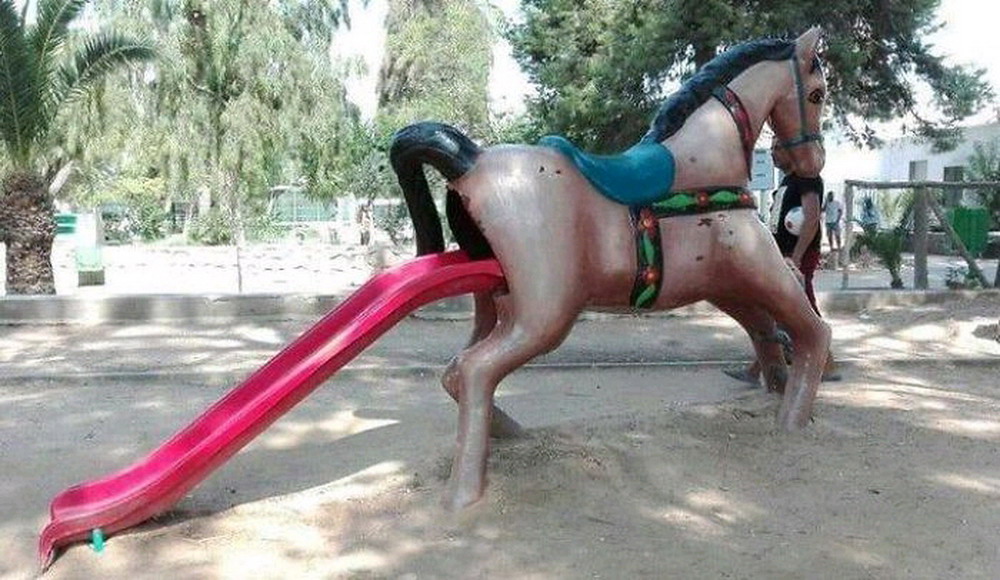horse slide crappy design