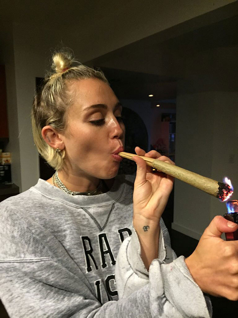 miley cyrus leaked cock