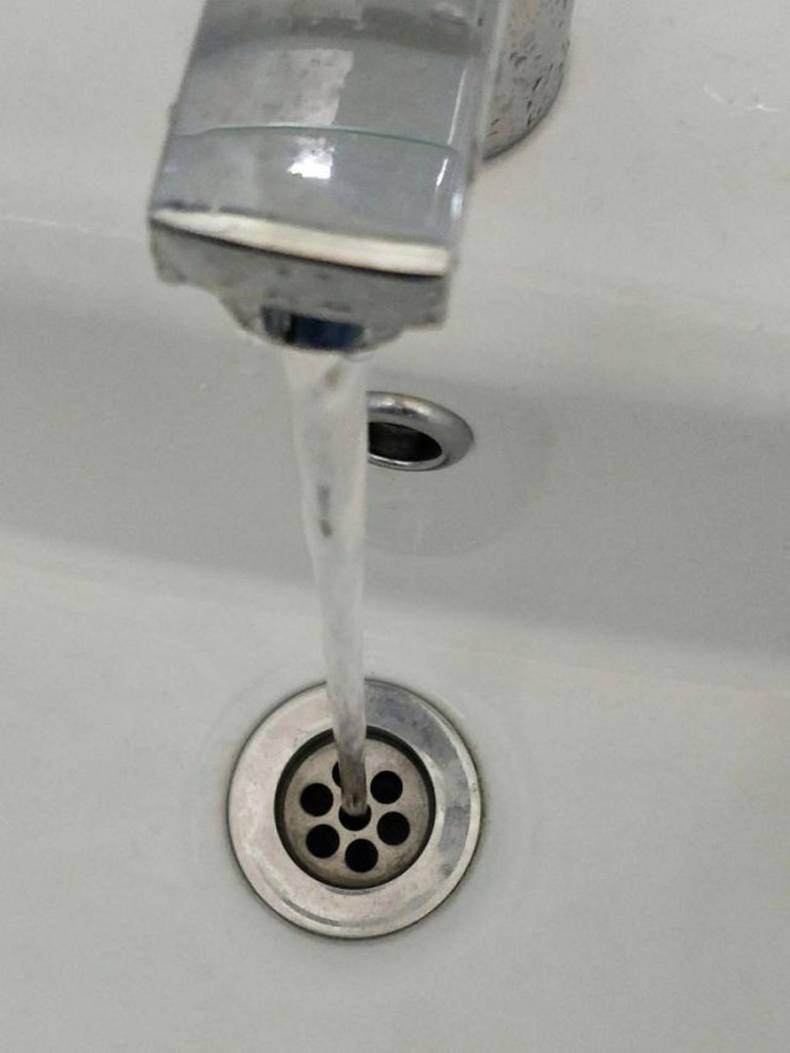 cool pics - tap water goes perfectly in drain hole