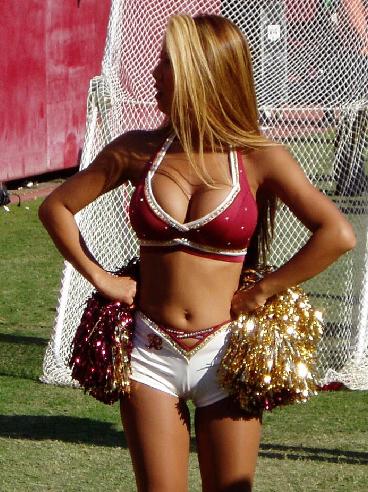 Damn, she probably distracts the football players during the game!