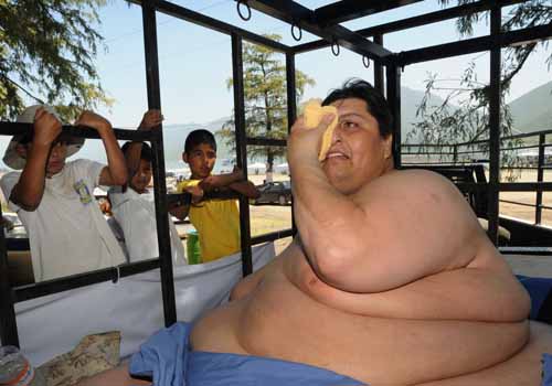 World's fattest man's wedding photos