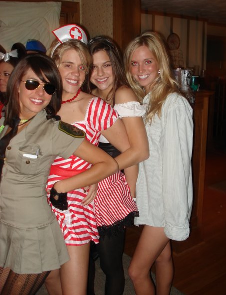 SEXY COLLEGE HALLOWEEN PARTY GIRLS!!!