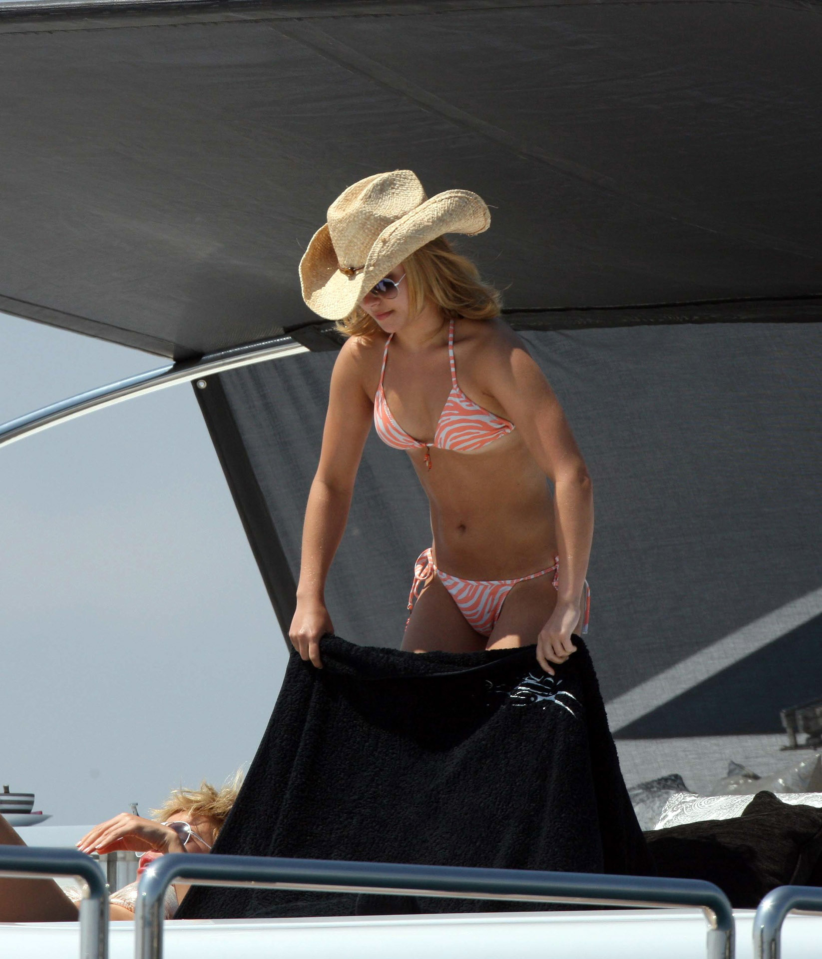 Sexy Hayden Panettiere Bikini Candids on Yacht!!!!