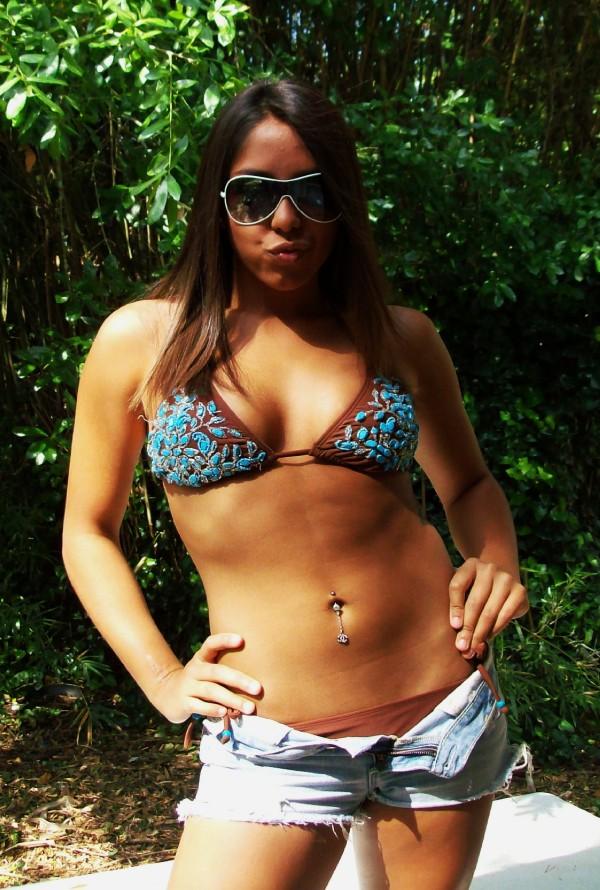 ASHLEY WELCH - SEXIEST CANDID BIKINI PICTURES EVER!!!