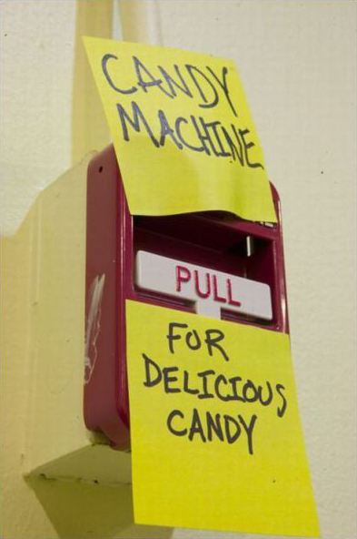 Why's this candy machine so fucking loud?!??
