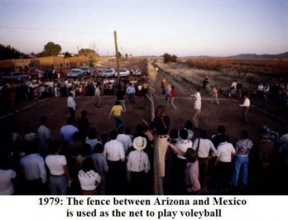border volleyball usa vs mexico - 1979 The fence between Arizona and Mexico is used as the net to play voleyball