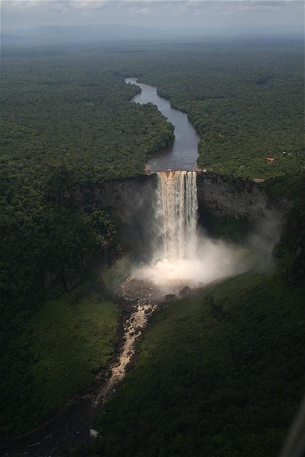 Amazing waterfalls of the world