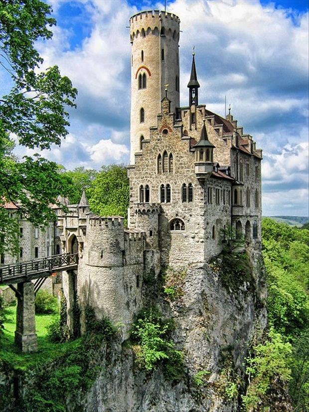 Castles of the world
