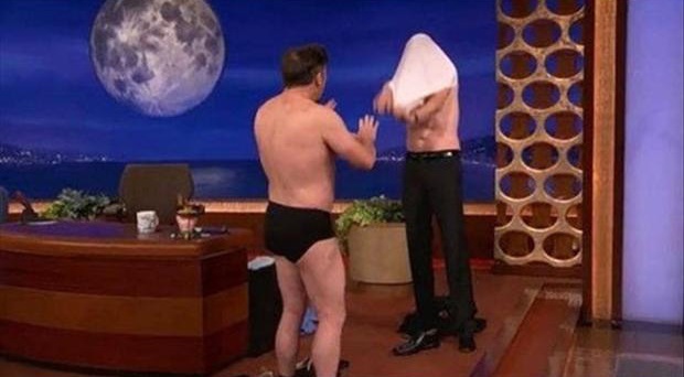 Conan OBrien takes a bath with Ricky Gervais