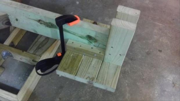 How to make a floating picnic table